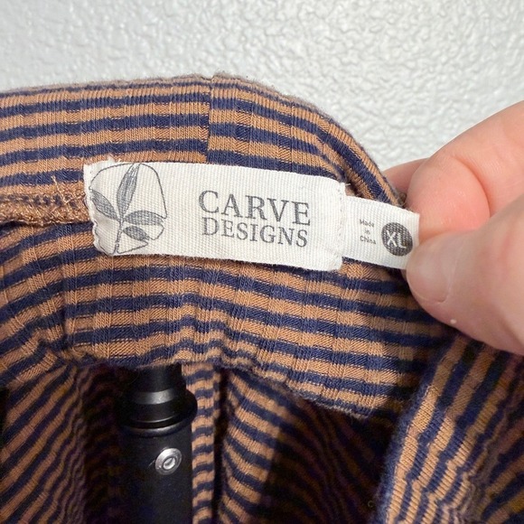 Carve Designs Denise Turtleneck Brown and Navy Striped Long Sleeve Top - Size XL - Picture 4 of 5